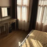 Mansion Hotel *