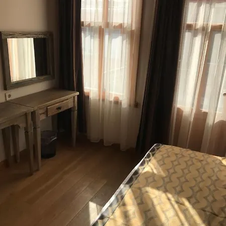 Mansion מלון *