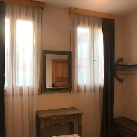 Mansion מלון *