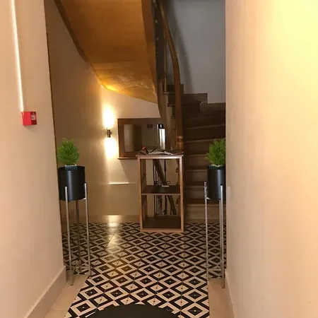 מלון Mansion *