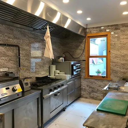 מלון Mansion *