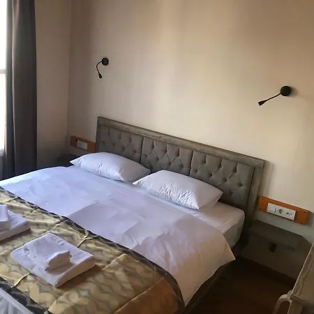 Mansion מלון *