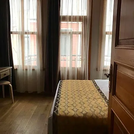 Hotel Mansion *