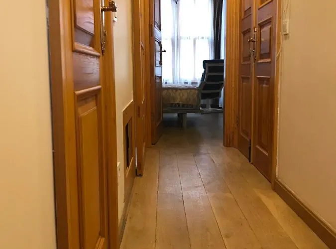 Отель Mansion *