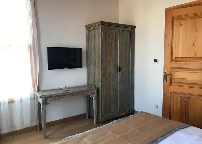 Отель Mansion *