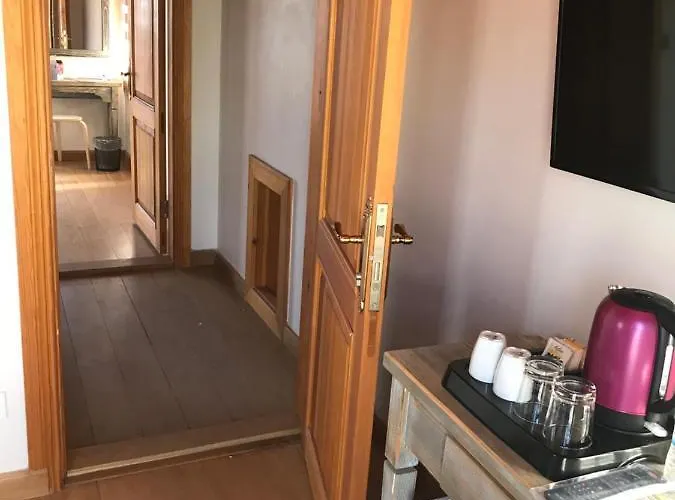 Mansion Отель *